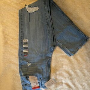 Levi’s size 29slim straight